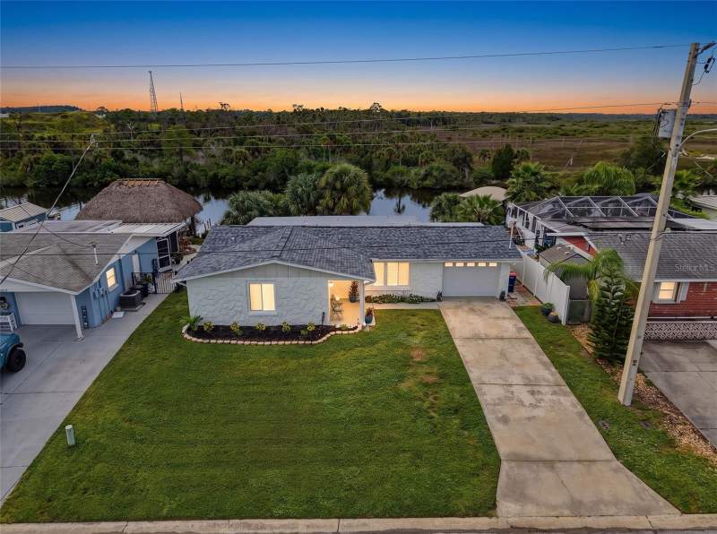 6618 LEESIDE ISLE home for sale in Leisure Beach