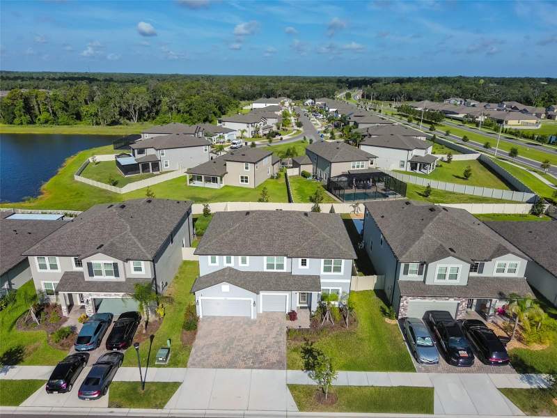 5 bedroom Single Family Residence at 2927 Marine Grass Drive, Berry Bay Sub, Wimauma — photo 3
