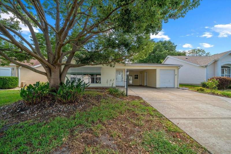 1133 DEL TORO DRIVE home for sale in Lady Lake Orange Blossom Gardens