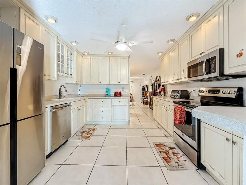 2 bedroom Condominium at 1020 85th Avenue #119, Concord Village South, St Petersburg — photo 4