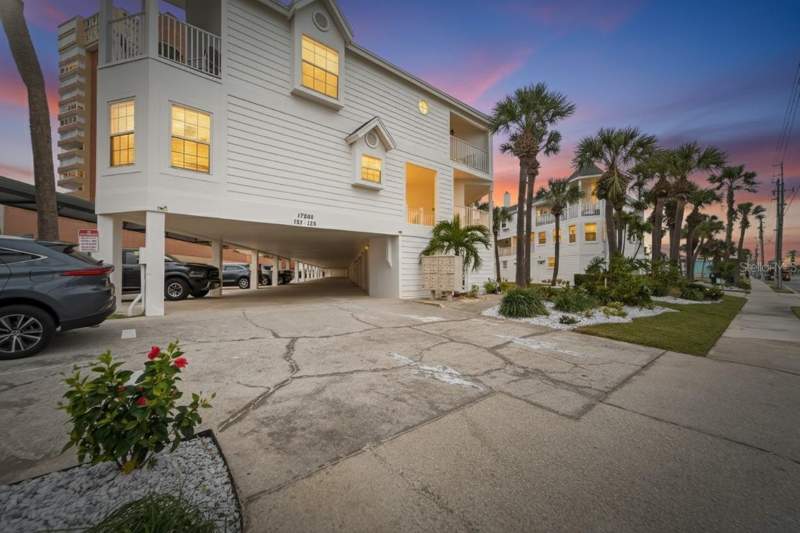 2 bedroom Townhouse at 17960 Gulf Boulevard #119, Sunset Reef, Redington Shores — photo 4