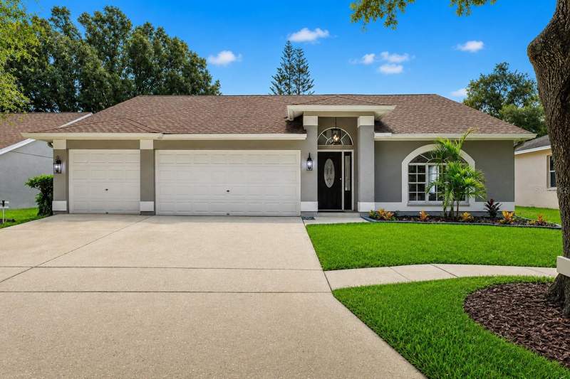17721 HAMPSHIRE OAK DRIVE home for sale in Hunters Green