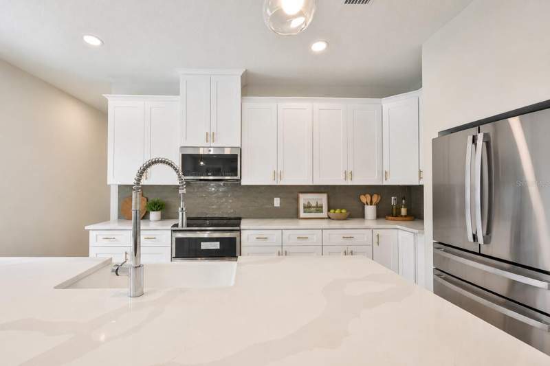 3 bedroom Townhouse at 1911 W Beach Street, Bouton & Skinners Add, Tampa — photo 5