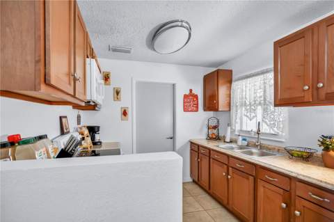 4027 Gander Avenue, Orlando FL - photo 8 of 35