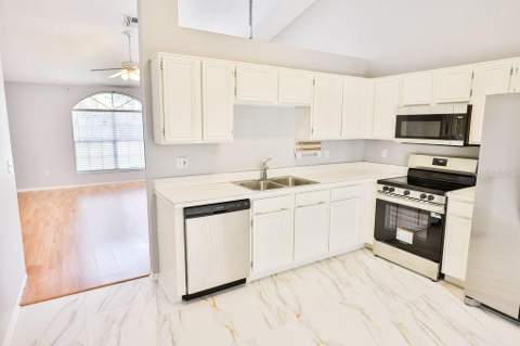 1098 Sugarberry Trail, Oviedo FL - photo 8 of 24