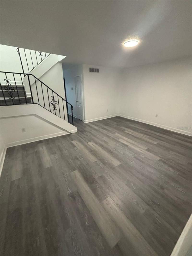 2 bedroom Condominium at 5930 Village Circle #Ge, Village Square Condo, Orlando — photo 4