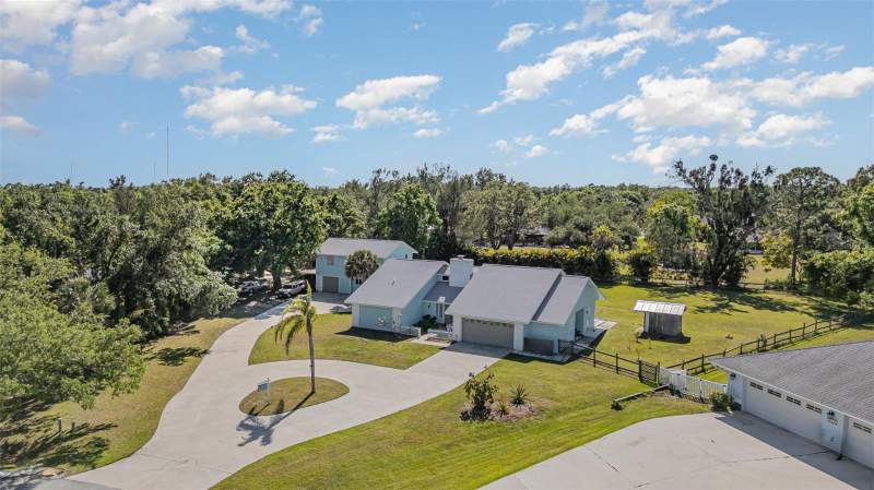 5 bedroom Single Family Residence at 1305 Greenfield Circle, Venice Acres, Venice — photo 4
