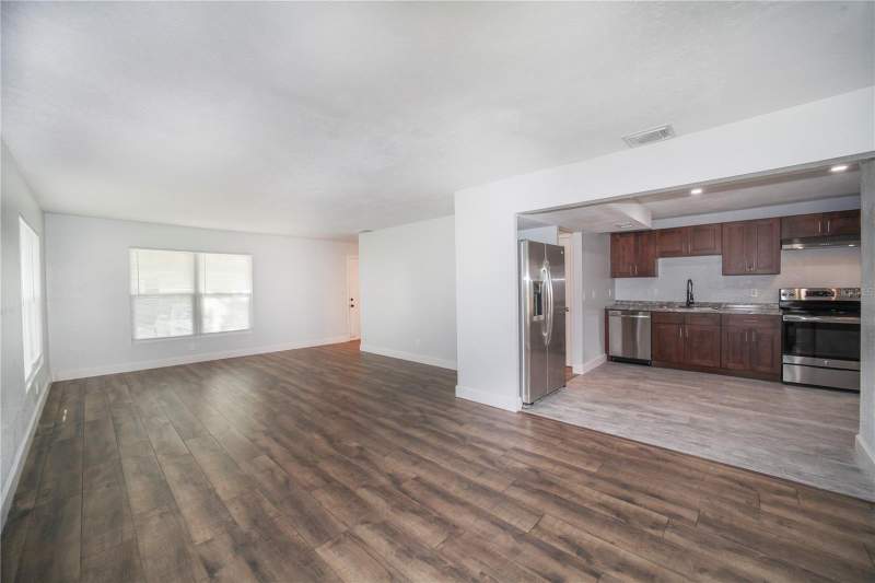 4 bedroom Condominium at 331 Amherst Avenue #56, Fairway Oaks, Sarasota — photo 5