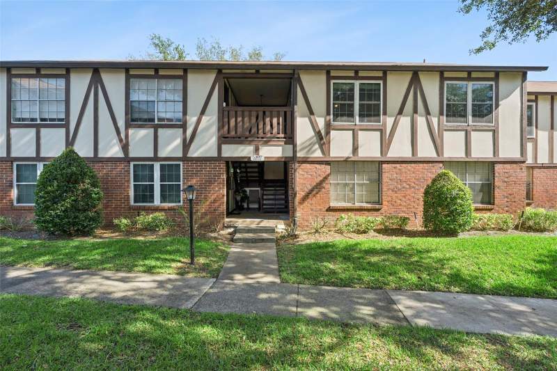 Camelot By Lake Condo