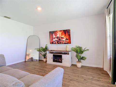 1040 Cambridge Drive, Winter Haven FL - photo 12 of 41