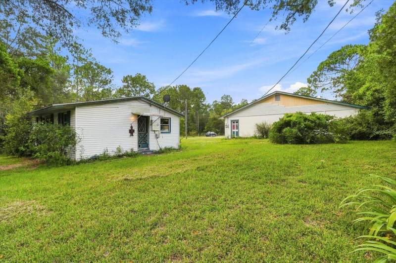 3 bedroom Single Family Residence at 3750 SW 181st Court, Lake Tropicana Ranchettes, Dunnellon — photo 4