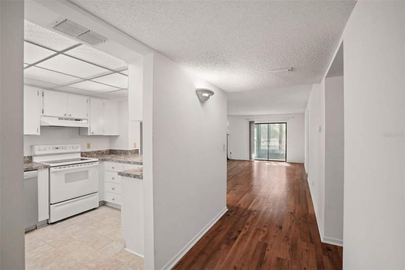2 bedroom Condominium at 1200 Tarpon Woods Boulevard #L4, Tarpon Woods Condo 3, Palm Harbor — photo 3