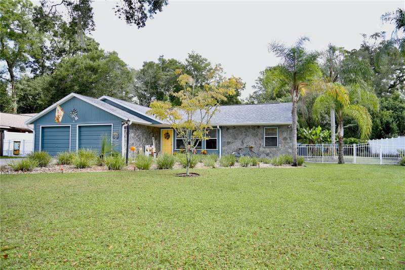 3 bedroom Single Family Residence at 1069 SE 57th Avenue, Indian Trails, Ocala — photo 2