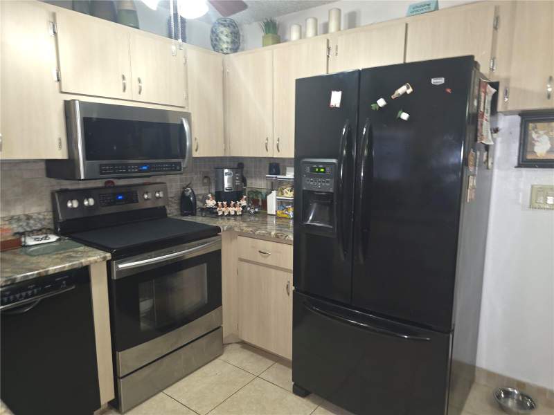 3 bedroom Single Family Residence at 7051 Vallejo Way, Seven Spgs Homes, New Port Richey — photo 3