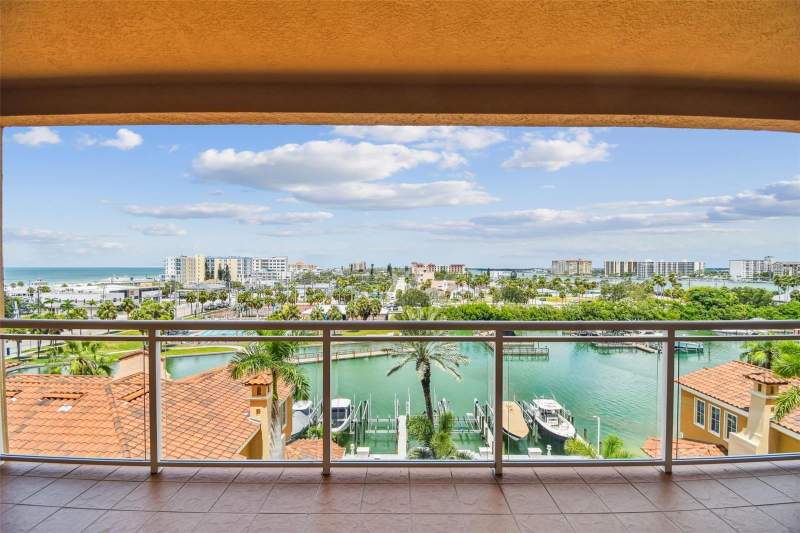 Belle Harbor Condo