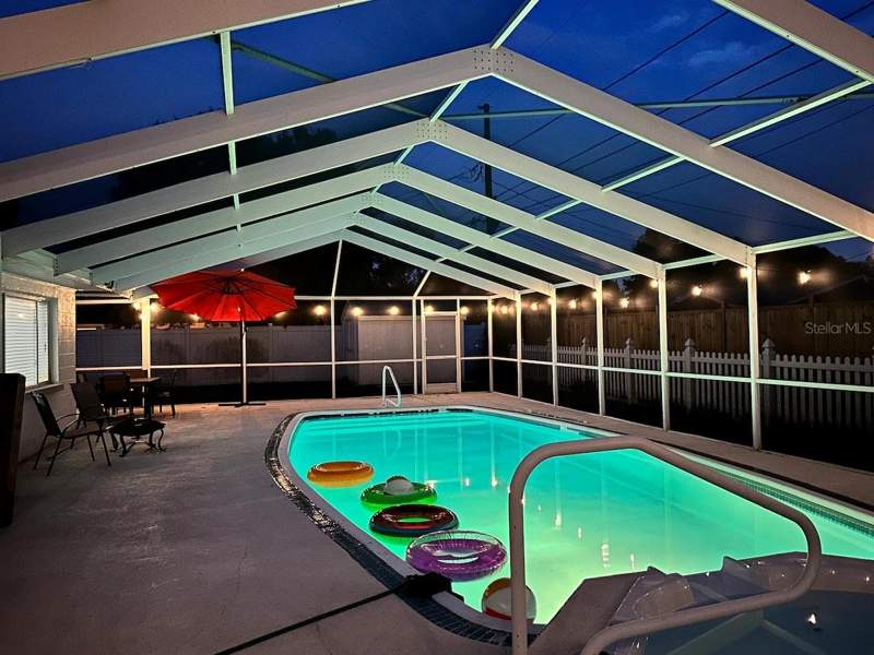 4 bedroom Single Family Residence at 8628 Magnolia Drive, Cross Bayou Estates 1st Add, Seminole — photo 2