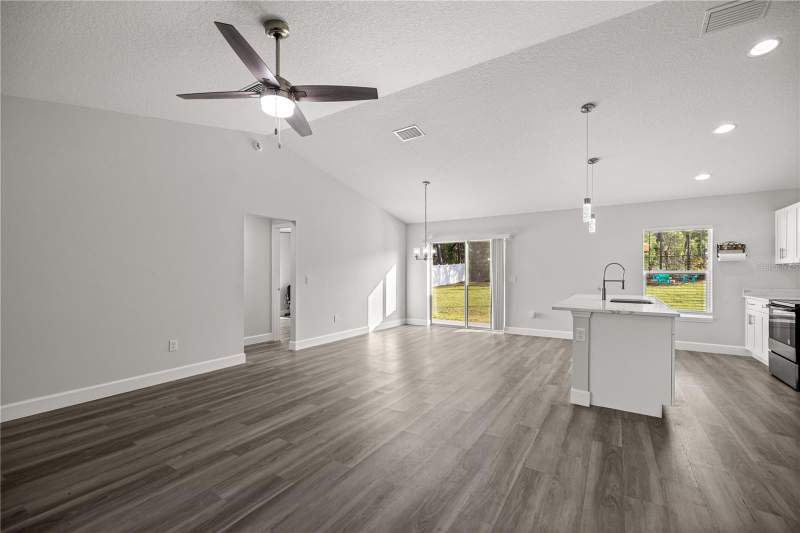 3 bedroom Single Family Residence at 8607 SW 135th Street Road, Marion Oaks Twelve, Ocala — photo 5