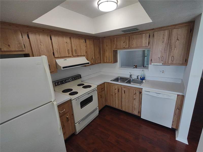 2 bedroom Villa at 2465 Northside Drive #906, Woodland Villas Condo 1, Clearwater — photo 4