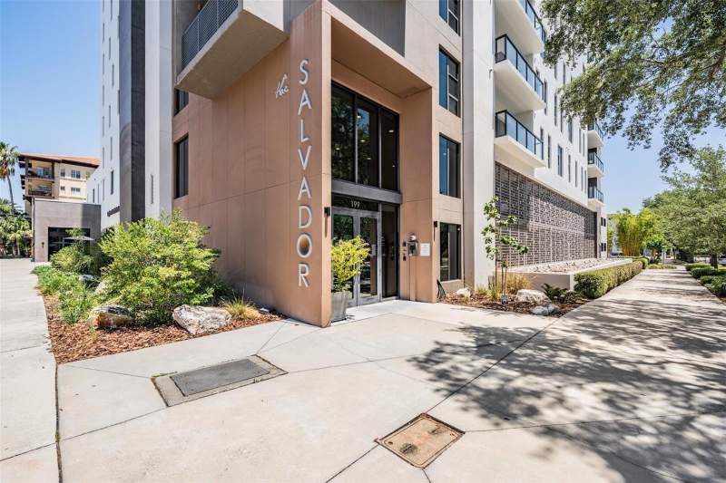 Salvador The Condo