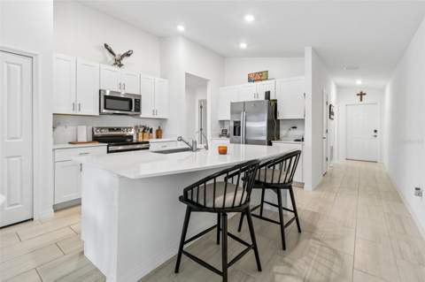 3511 Great Park Ct, Plant City FL - photo 8 of 68
