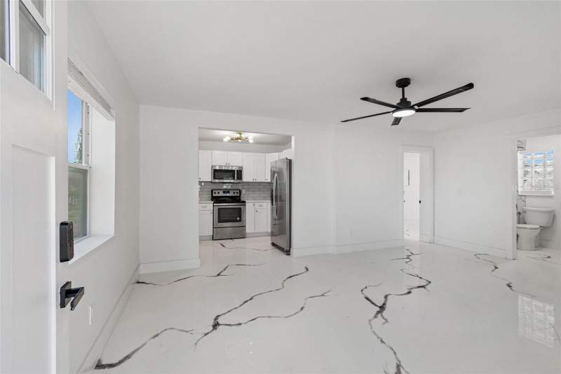 4 bedroom Single Family Residence at 4125 Grove, Grand View Terrace, St Petersburg — photo 4