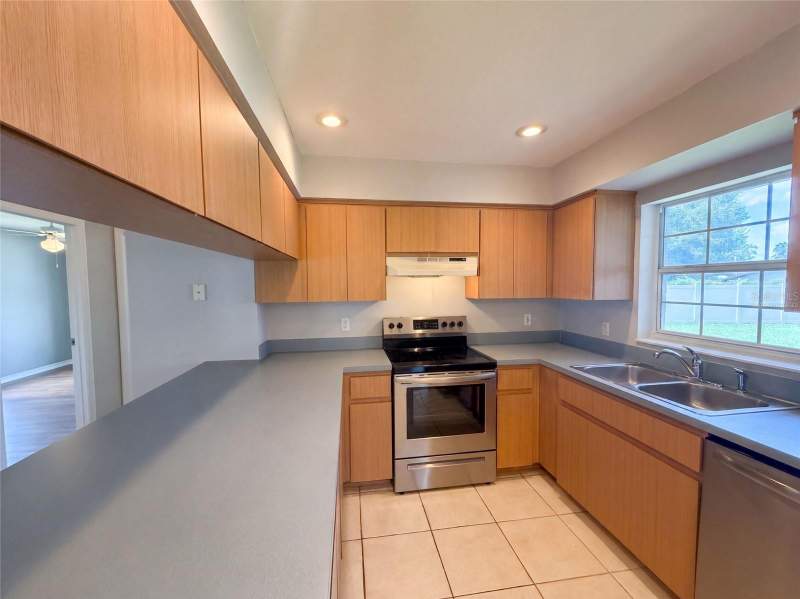 3 bedroom Single Family Residence at 10640 SE 54th Avenue, Coral Rdg, Belleview — photo 2