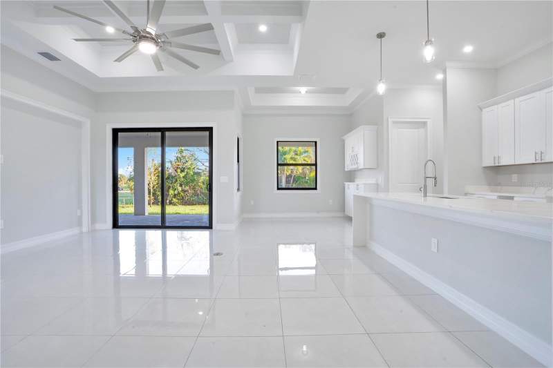 3 bedroom Single Family Residence at 3708 NW 42nd Street, Cape Coral Unit 91, Cape Coral — photo 2