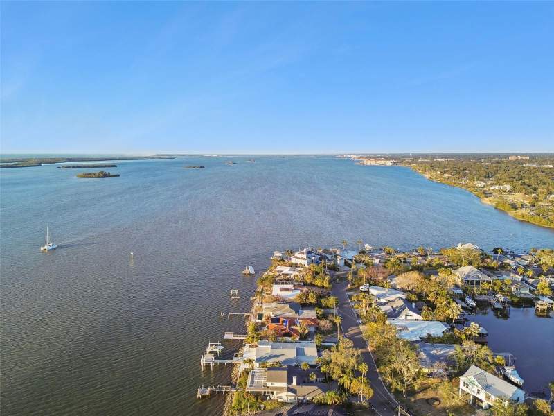3 bedroom Single Family Residence at 1836 Venetian Point Drive, Venetian Point, Clearwater — photo 3