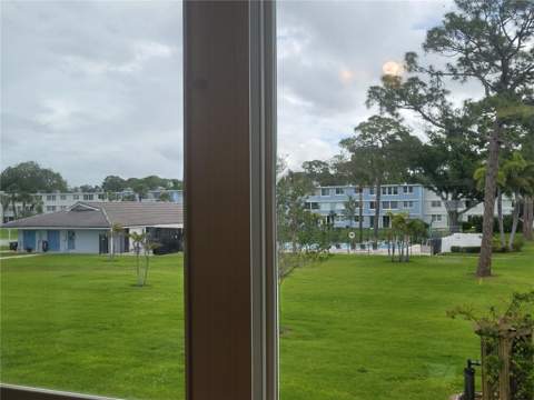 4715 Bay Street #225, St Petersburg FL - photo 15 of 41