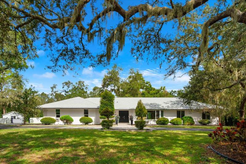 Cambridge PlaceHomes for Sale in Brandon, FL