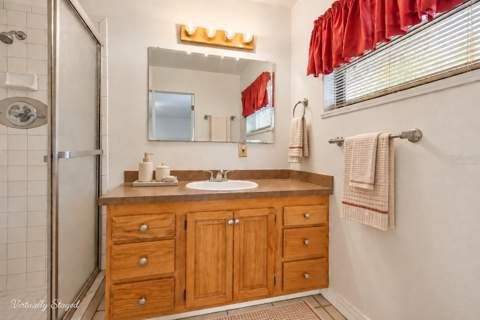 1615 Lake Miriam Drive, Lakeland FL - photo 15 of 39