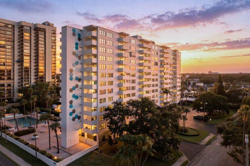 Harbour House Condo