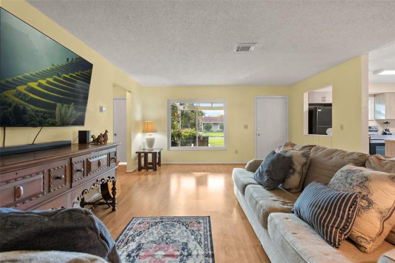 2 bedroom Single Family Residence at 10409 Hidden Lane, Lime Tree Village, Orlando — photo 3