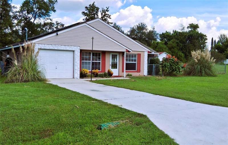 3 bedroom Single Family Residence at 21617 SW Peach Blossom Street, Rainbow Lakes Estates, Dunnellon — photo 3