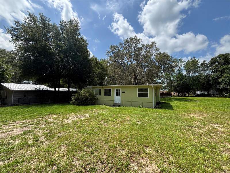 3 bedroom Mobile Home at 18274 SE 22nd Place, Halfmoon Mini-Farms, Silver Springs — photo 3