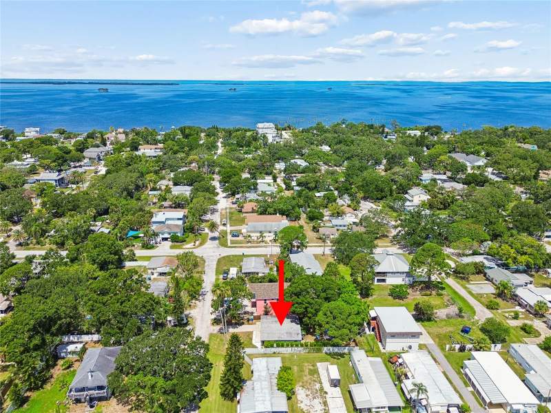 3 bedroom Single Family Residence at 314 Indiana Avenue, Crystal Beach Rev, Crystal Beach — photo 2
