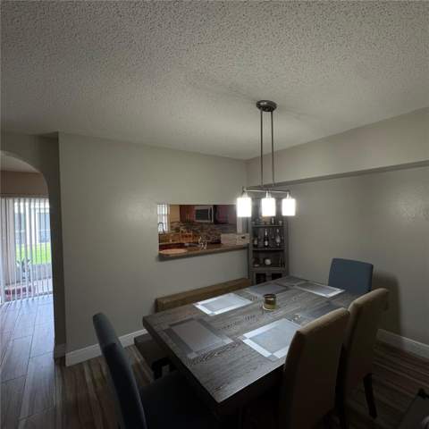 306 Kensington Lake Circle, Brandon FL - photo 7 of 23