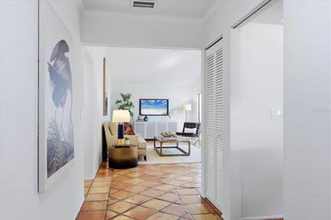 3634 Glen Oaks Manor Drive, Sarasota FL - photo 10 of 36