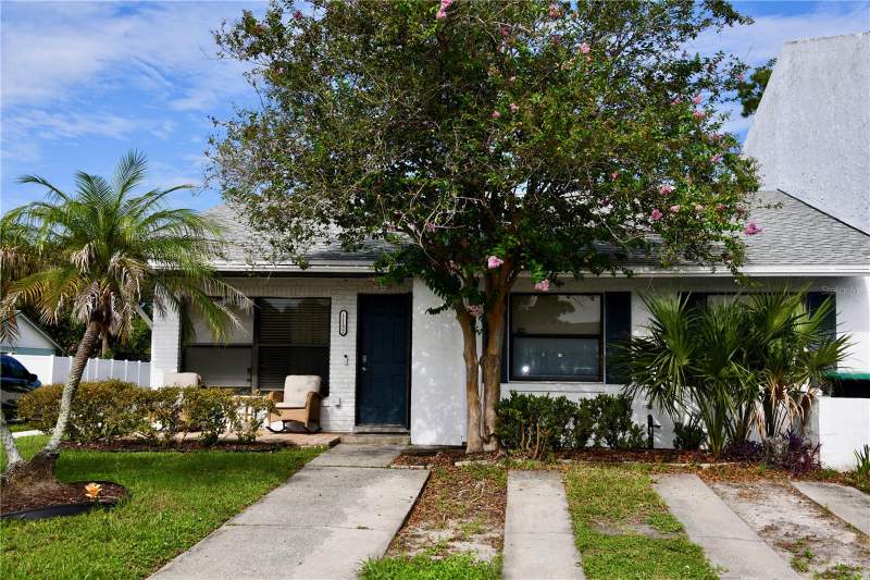 11132 HEATHROW STREET home for sale in Sky Lake South