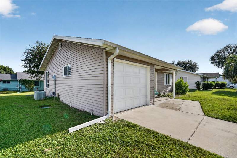 2 bedroom Single Family Residence at 8392 SW 108th Lane, Oak Run Nbrhd 03, Ocala — photo 4