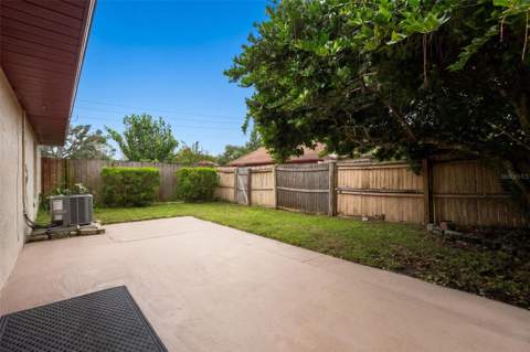 102 Oakridge Court, Sanford FL - photo 23 of 29