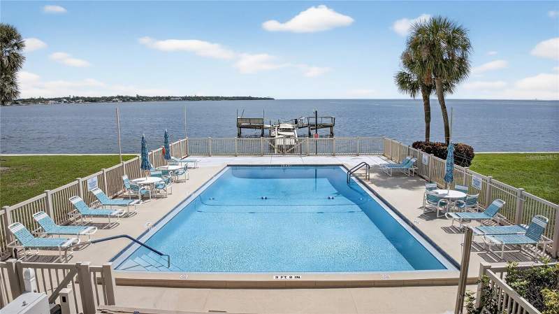 2 bedroom Condominium at 7550 Sunshine Skyway Lane #P12, Seapointe Terrace Condo, St Petersburg — photo 4