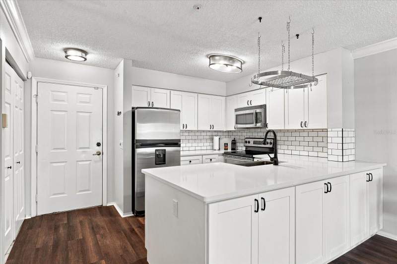 2 bedroom Condominium at 2400 Feather Sound Drive #133, Audubon Condo At Feather Sound, Clearwater — photo 4