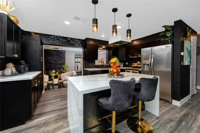 4 bedroom Single Family Residence at 6200 52nd Avenue, Oak Grove Manor 1st Add, St Petersburg — photo 3