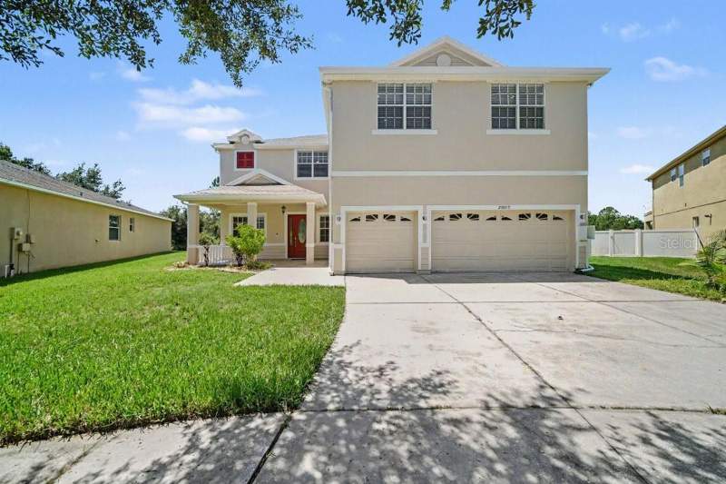 5 bedroom Single Family Residence at 20009 Oakflower Avenue, Live Oak Preserve Ph 2A-Villag, Tampa — photo 2