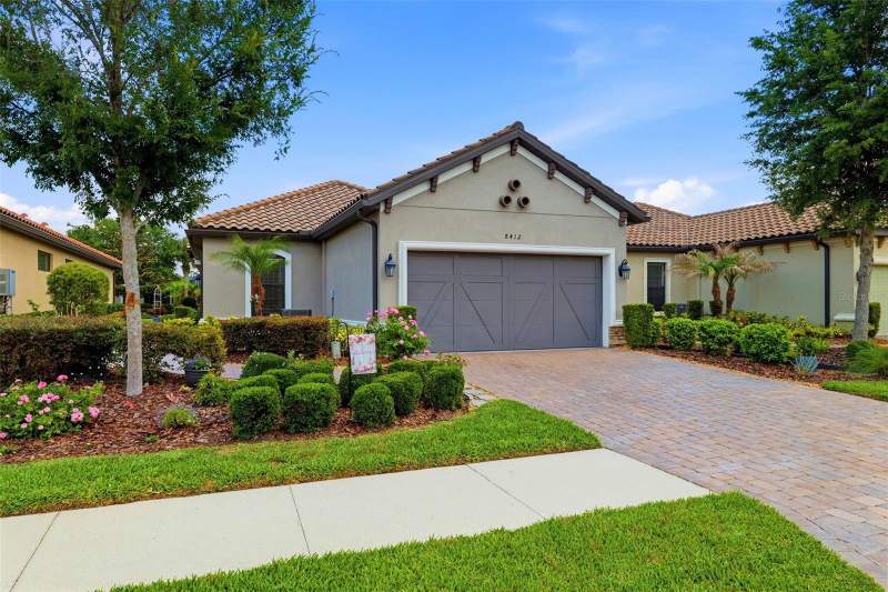 8412 ALBERATA VISTA DRIVE home for sale in Esplanade of Tampa