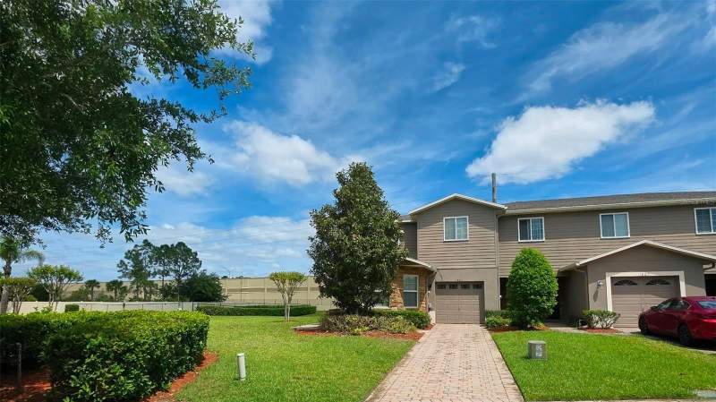 3 bedroom Townhouse at 1861 Chatham Place Drive, Chatham Place/Arbor Mdws A-C, Orlando — photo 3