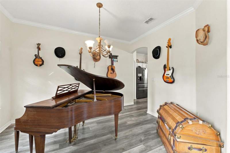 4 bedroom Single Family Residence at 11285 Timbercrest Road, Spring Hill, Spring Hill — photo 5