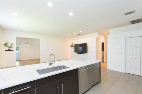 6426 31st Street, St Petersburg FL - photo 10 of 37