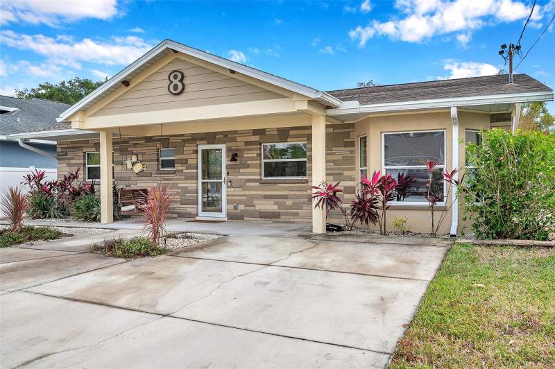 4 bedroom Single Family Residence at 8 Citrus Drive, Lake Shore Estates 4th Add, Palm Harbor — photo 2